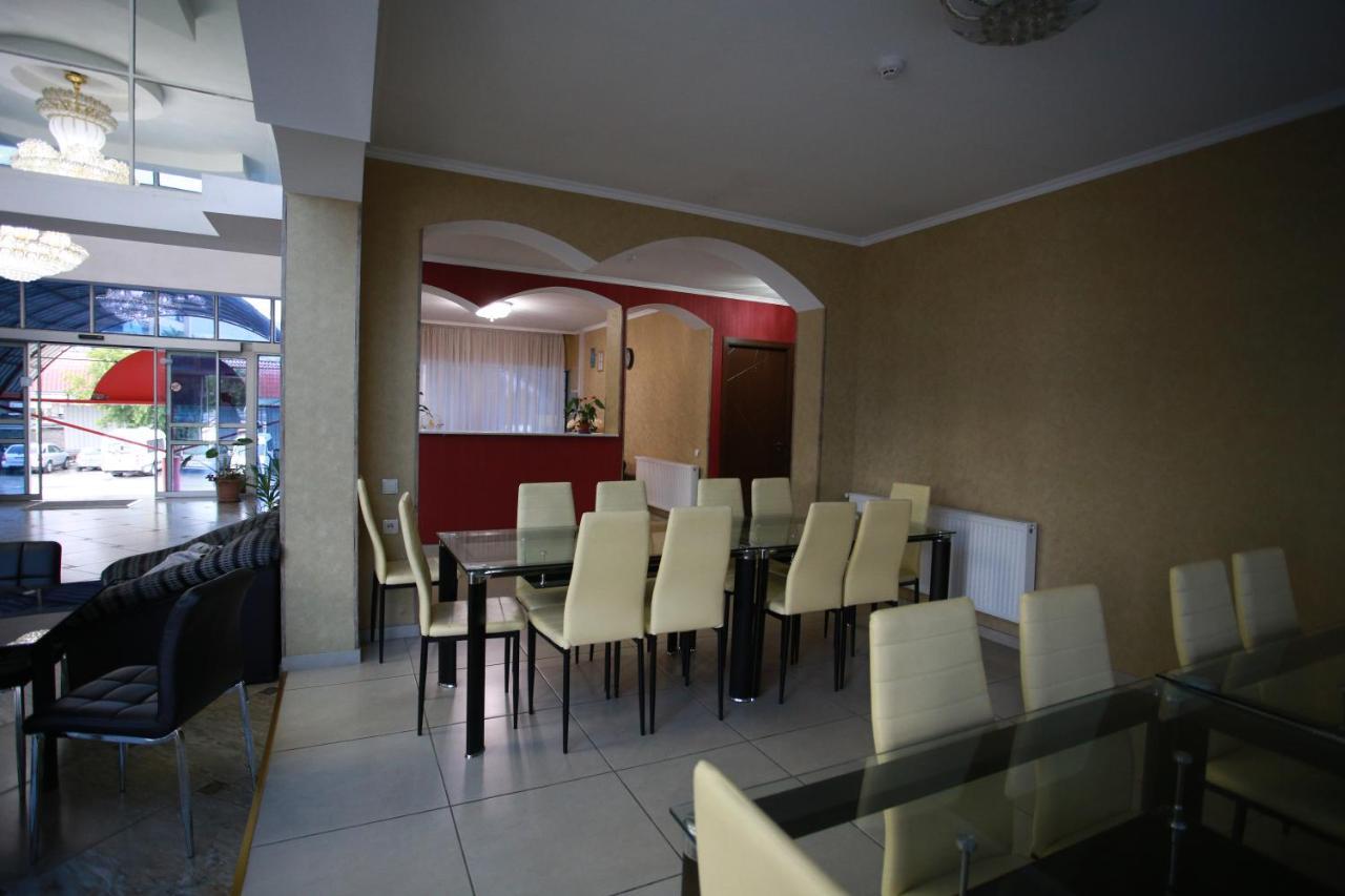 Hotel Okriba Tbilisi Buitenkant foto