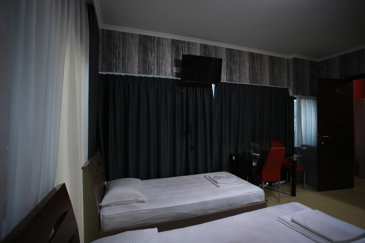 Hotel Okriba Tbilisi Buitenkant foto