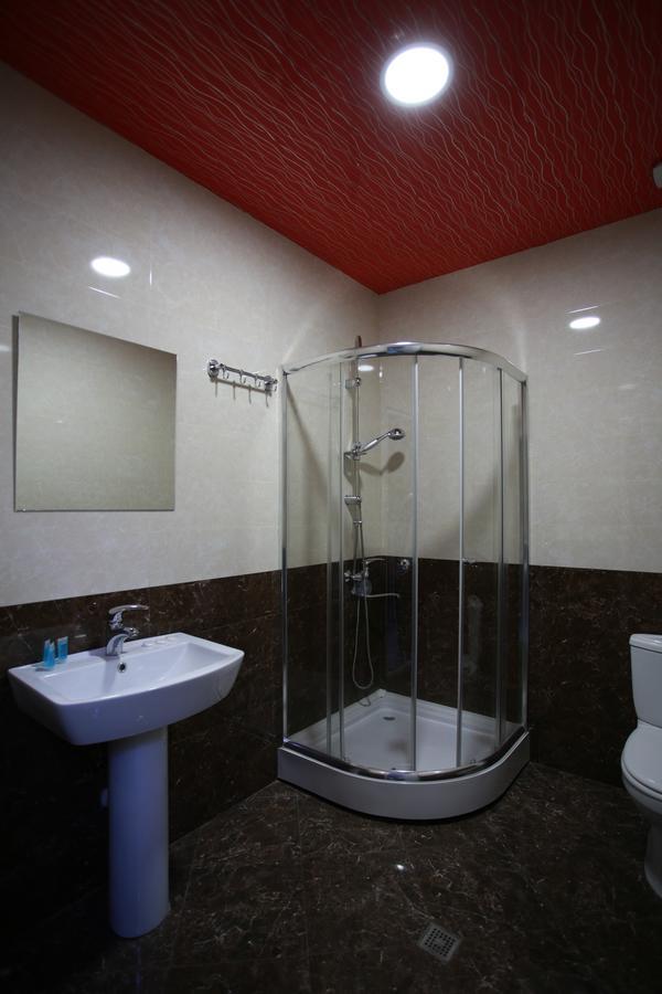 Hotel Okriba Tbilisi Buitenkant foto